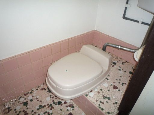【トイレ】　洋式タイプのトイレです！