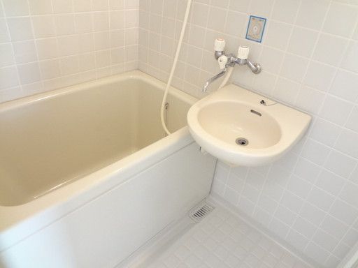 【バス】　バストイレ別！浴室乾燥機能付！