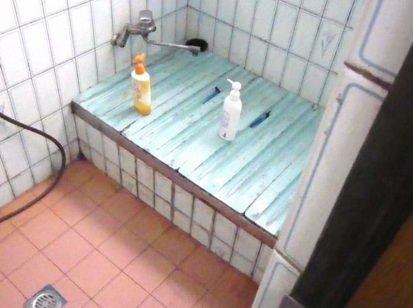 【バス】　共同浴室