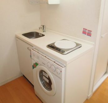 【キッチン】　ドラム式洗濯乾燥機付！