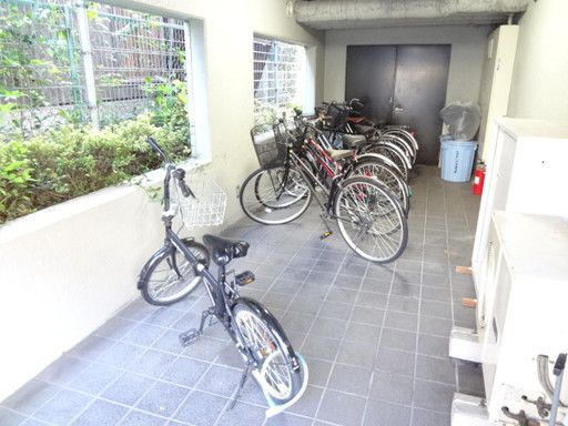 【その他共有部分】　自転車のみ駐輪可！