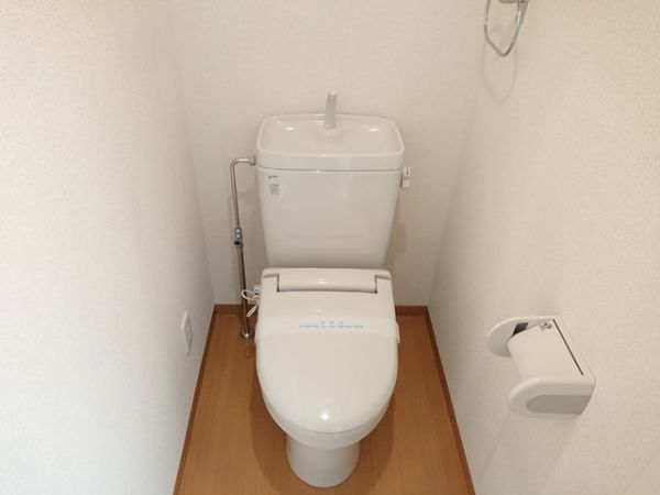 【トイレ】　暖房便座付！