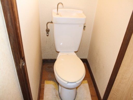 【トイレ】　洋式トイレ付