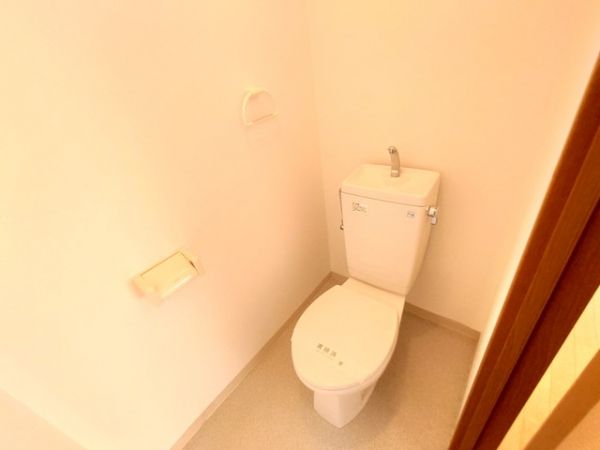 【トイレ】　洋式トイレ付！