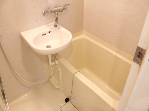 【バス】　浴室乾燥機能付！